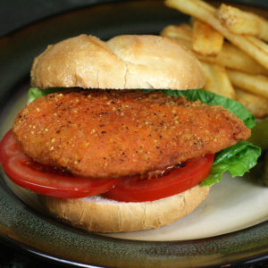 Cayenne Kicker<sup>™</sup> Breaded Chicken Breast Filets, Spicy, 4 oz.</br><p style="font-size: small; color: #DF702D">Product Code: 5206</p>